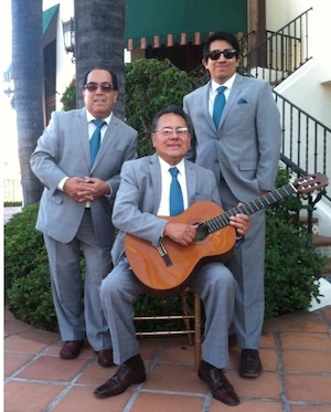 image of  Trio Casablanca at restaurant gig